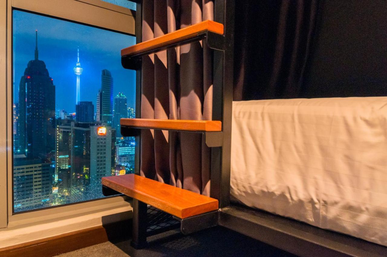 ホテルTuxedo Kl No.1 Rooftop Pool W Skyscraper Views クアラルンプール エクステリア 写真