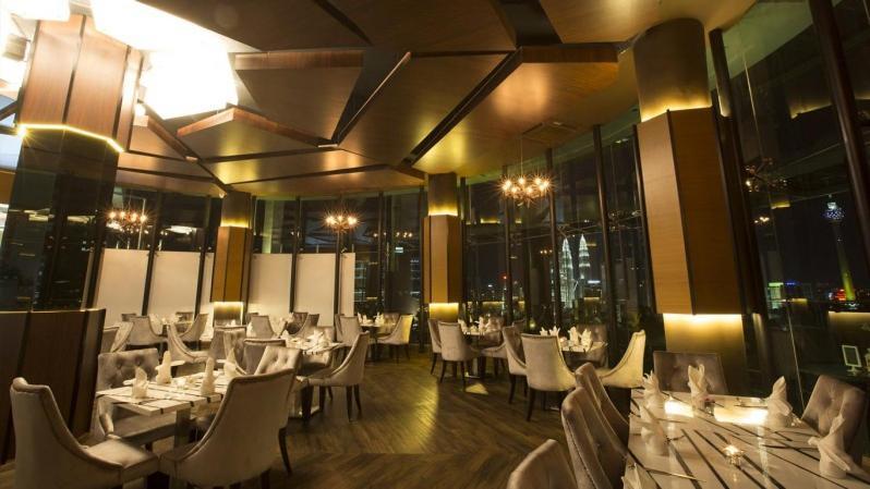 ホテルTuxedo Kl No.1 Rooftop Pool W Skyscraper Views クアラルンプール エクステリア 写真