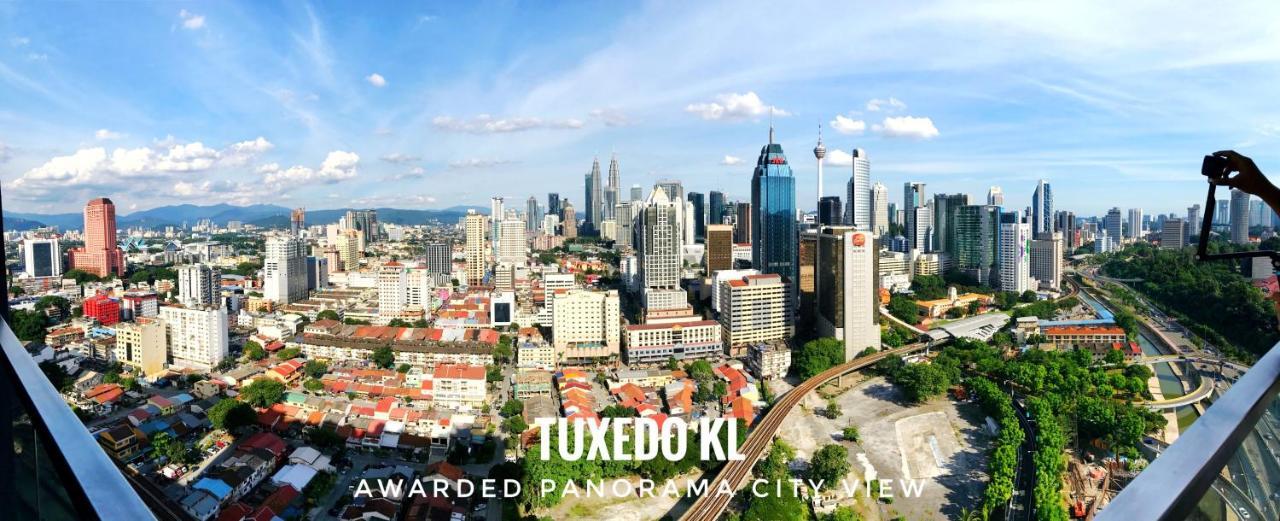 ホテルTuxedo Kl No.1 Rooftop Pool W Skyscraper Views クアラルンプール エクステリア 写真