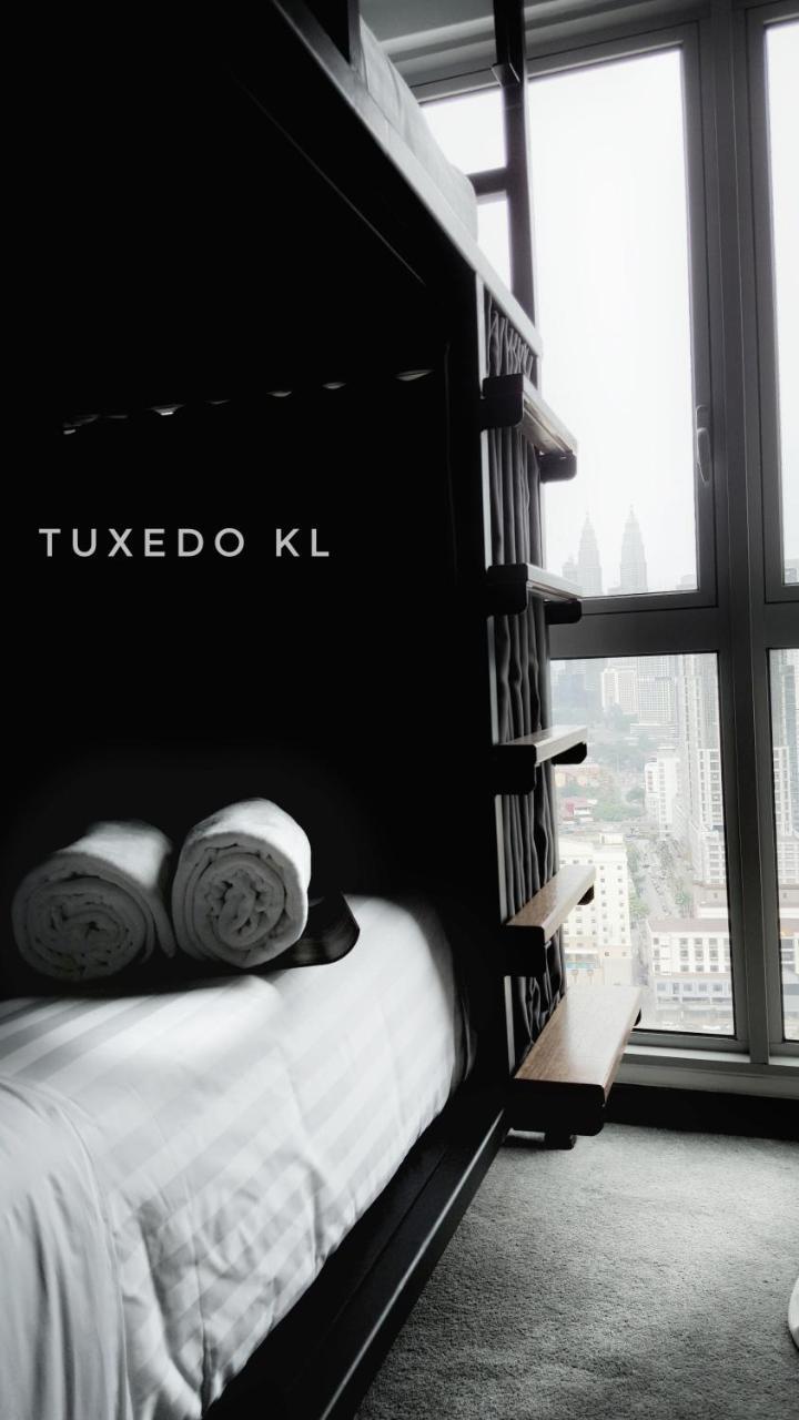 ホテルTuxedo Kl No.1 Rooftop Pool W Skyscraper Views クアラルンプール エクステリア 写真