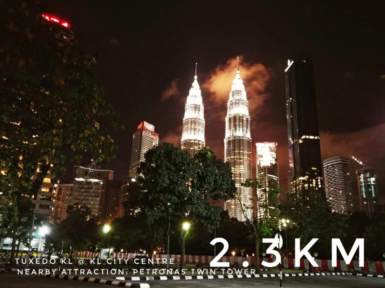 ホテルTuxedo Kl No.1 Rooftop Pool W Skyscraper Views クアラルンプール エクステリア 写真